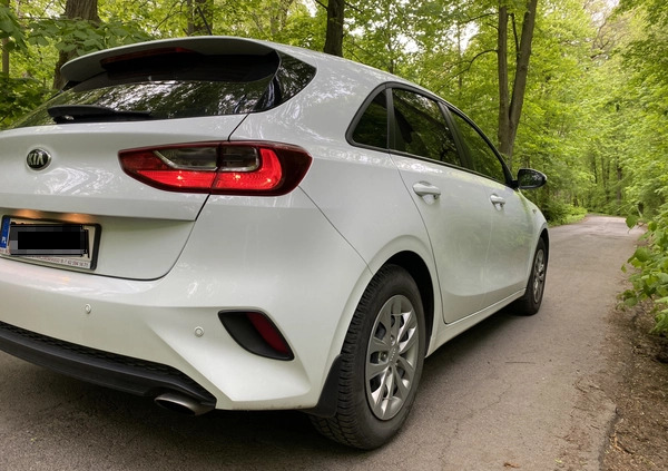 Kia Ceed cena 56900 przebieg: 61000, rok produkcji 2019 z Poznań małe 631